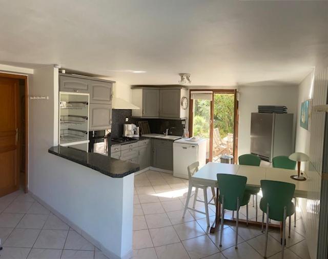 Joli Rez-De-Villa 80 M2 Proche Mer Carqueiranne Bagian luar foto