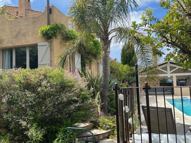 Joli Rez-De-Villa 80 M2 Proche Mer Carqueiranne Bagian luar foto